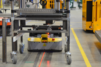 IDEC_EZ-WHEEL_SWD-125_AGV-Line-following-with-IDEC-scanner